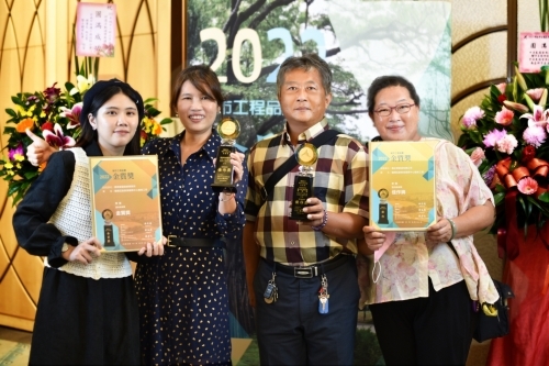 2022金質獎3人與4人合照_221111_64
